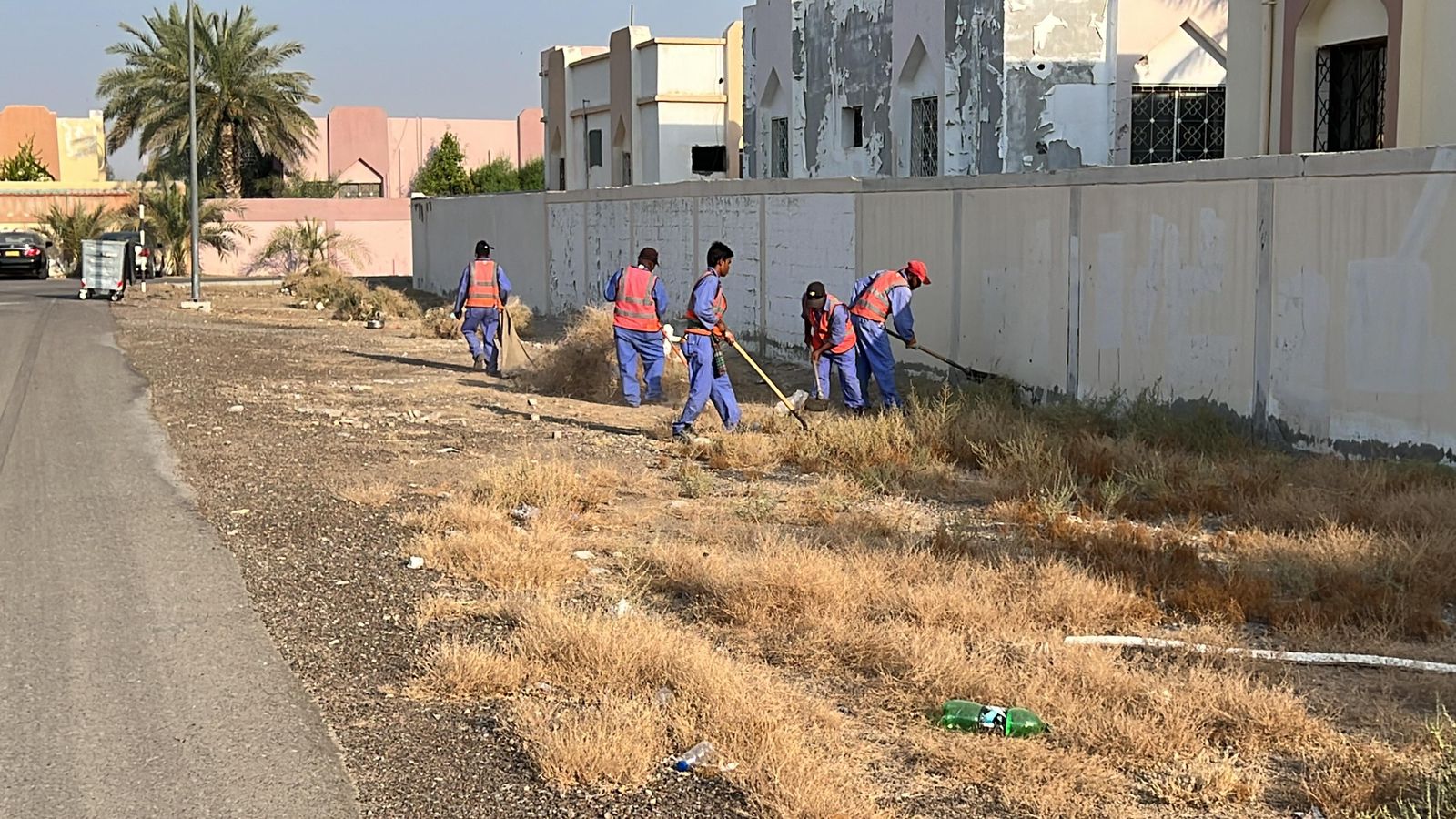 بلدية البريمي تنفذ حملة النظافة الثانية في ٢٠٢٤م